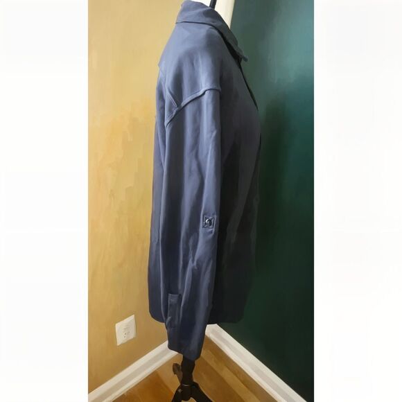 L.L. Bean Men's Navy Blue Long Sleeve Button-Down Shirt, Size M - Picture 9 of 16